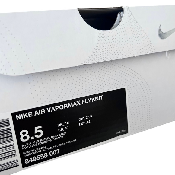 Men’s Nike Air Vapormax Flyknit Sneakers - Picture 8 of 8